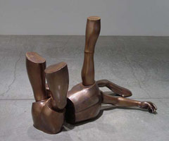 Edgard de Souza / 
Untitled, 2005 / 
      bronze / 
      32 7/8 x 25.4 x 21 5/8 in. (83.5 x 100 x 55 cm)