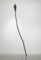 Gwynn Murrill / 
      Hawk VI on a Branch, 2011 / 
      bronze / 
      144 x 44 x 24 in (365.8 x 111.8 x 61 cm)