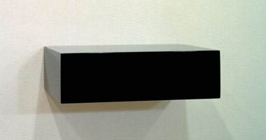 Multiplex, 1993 / 
resin,fiberglass,polyester on plywood / 
6 x 22 1/4 x 10 in (15.2 x 56.5 x 25.4 cm)
