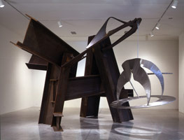 Bodacious, 2001 / 
steel, stainless steel / 
147 x 228 x 204 in (373.4 x 579.1 x 518.2 cm) / 
Private collection