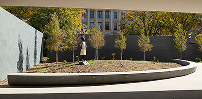 Alison Saar / 
Little Big Sister, 2023-24 / 
cast stainless steel with patina / 
Images courtesy of the Joslyn Art Museum