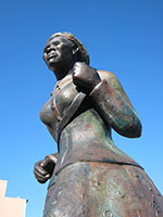 Alison Saar / 
Swing Low: Harriet Tubman Memorial, 2007 / 
Bronze / 
156 x 180 x 96 in. (396.2 x 457.2 x 243.8 cm) with base / 
Located at 122nd and St Nicholas Pl, Harlem, New York