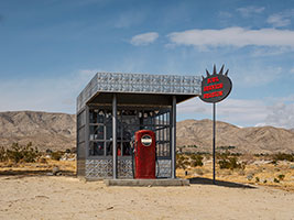 Installation photography / Desert X 2025 / Alison Saar: Soul Service Station / Photography by Lance Gerber