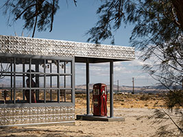 Installation photography / Desert X 2025 / Alison Saar: Soul Service Station / Photography by Lance Gerber