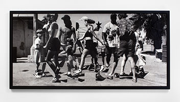 Don Suggs / 
Venice Walk, 1999 / 
compound photograph / 
Framed: 36 1/2 x 73 1/2 in. (92.7 x 186.7 cm)