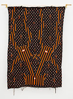 JOJO ABOT / 
Dekawɔwɔ (Unity), 2023 / 
textile, acrylic, clay / 
62 x 42 in. (157.5 x 106.7 cm)