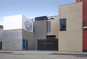Installation photography, L.A. Louver Celebrates 50 Years: 1975 to Now / Photography by Robert Wedemeyer