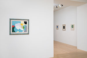 Installation photography / 
Frederick Hammersley: Out of the Blue