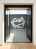 Richard Deacon / 
Alphabet E, 2011 / 
aluminum / 
101 x 132 5/8 x 2 in. (257 x 337 x 5 cm)