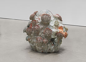 Matt Wedel / 
Flowertree, 2023 / 
stoneware / 
51 x 54 x 54 in. (129.5 x 137.2 x 137.2 cm)