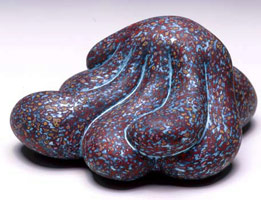 Azul, 2004 / 
acrylic on fired ceramic / 
3 1/2 x 7 1/2 x 7 in (8.8 x 19 x 17.7 cm) / 
Private collection
