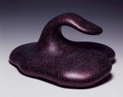 Ken Price / 
Mo, 2000 / 
acrylic on fired ceramic / 
13 x 24 x 28 1/2 in (33 x 61 x 72.4 cm) / 
Private collection 