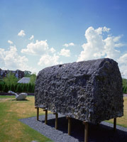 BLACKVAULT falloffstone: Sculpture Inside Outside / 
installation photography, 1988