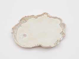 Sean Higgins / 
Talisman Platter, Crater Lake (1), 2022 / 
Glazed ceramic / 
2 x 14 x 15 in. (5.1 x 35.6 x 38.1 cm)