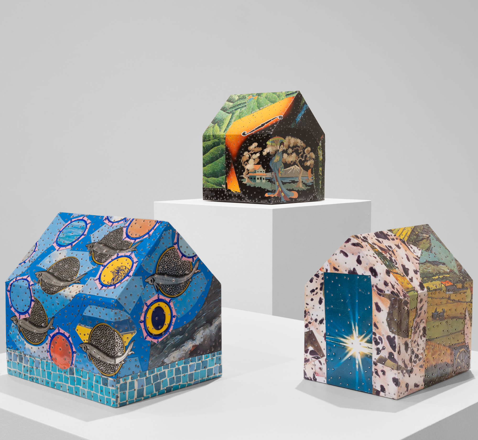 Tony-Berlant-Houses-Install-thumbnail